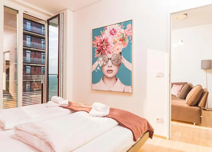 Triiiple Tower Dream With Rooftop-summer-pool Appartement Vienne