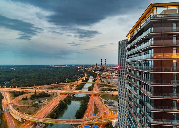 Triiiple Tower Dream With Rooftop-summer-pool *